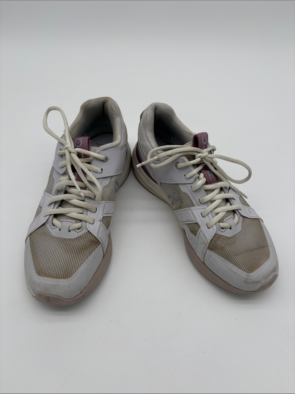 On Running The Roger Clubhouse Pro White Tennis Shoes Women Size 7.5 BLEMISH
